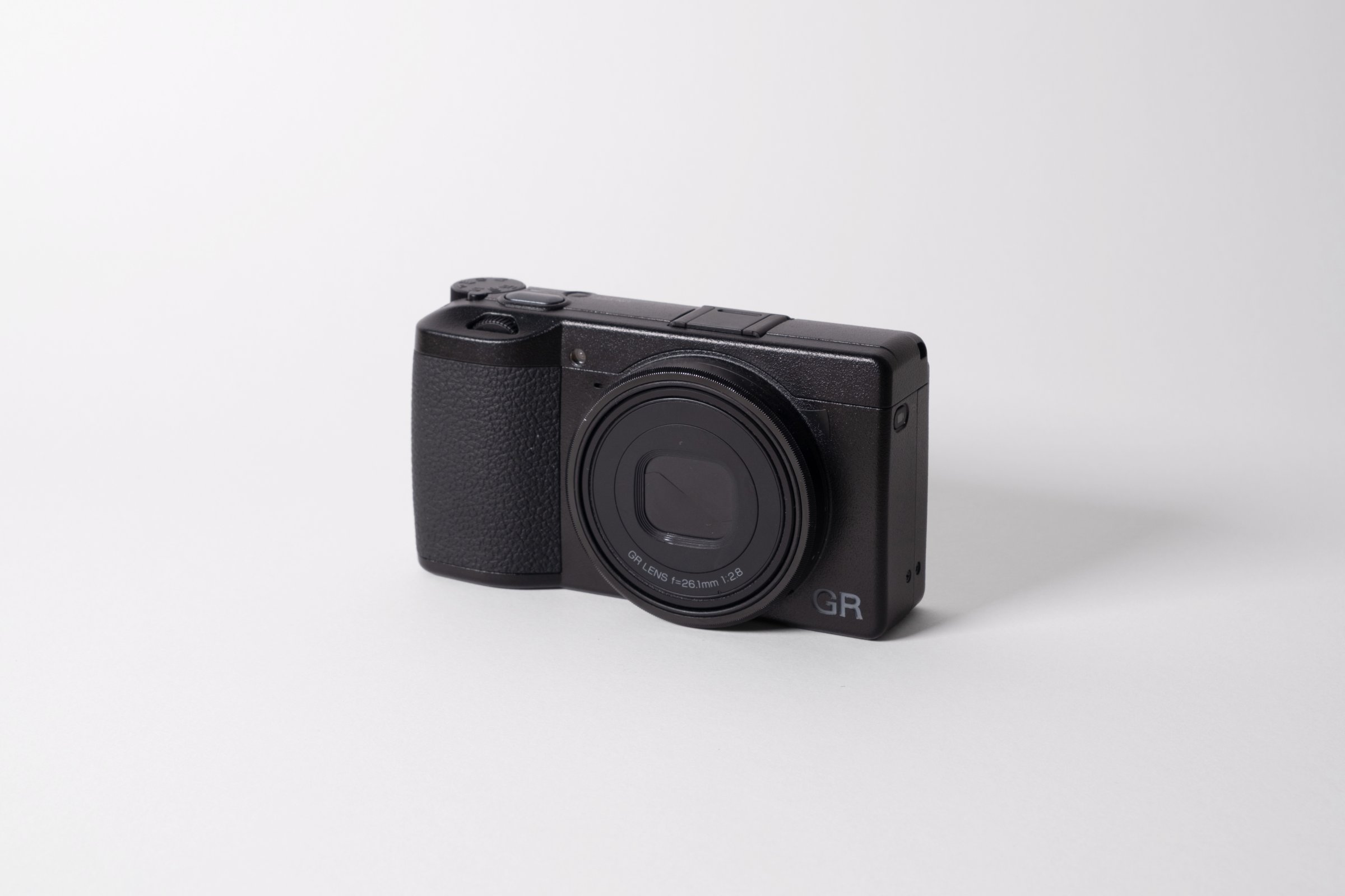 Ricoh GRIIIx HDF